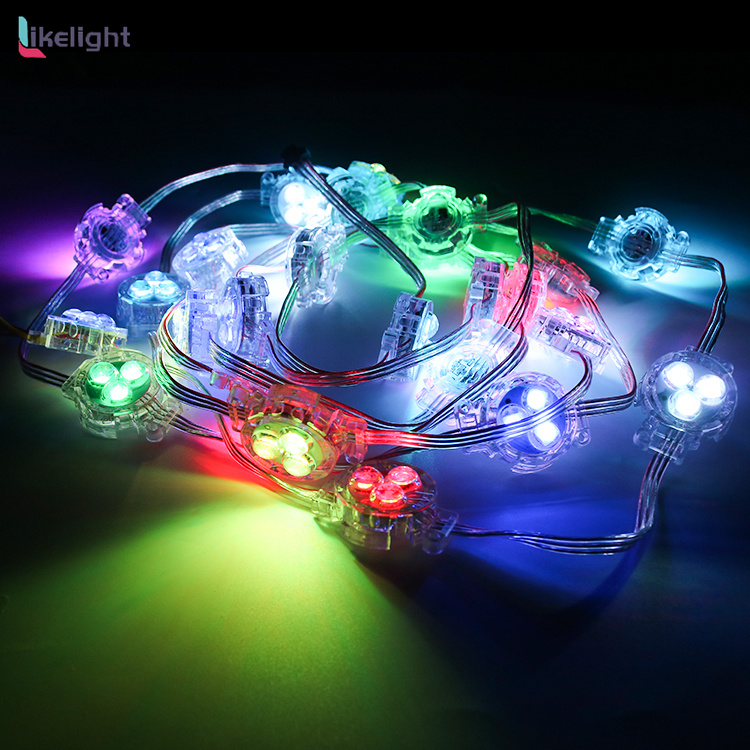 Cadena UCS1903 de puntos RGB encendida en varios colores